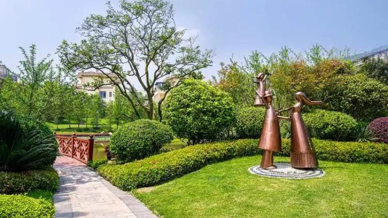 温布尔登网球赛天然草地球场如何养护与景观维护